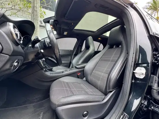 MERCEDES-BENZ-GLA 250-2.0 16V TURBO GASOLINA SPORT 4P AUTOMÁTICO MERCEDES-BENZ-GLA 250-2014