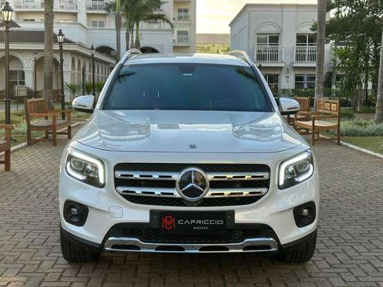MERCEDES-BENZ-GLB 200-2021