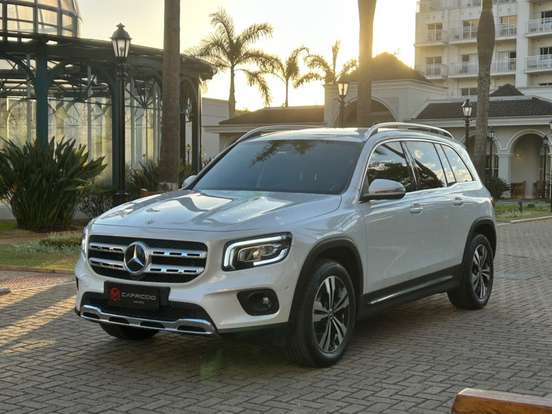 MERCEDES-BENZ-GLB 200-2021