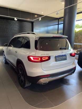 MERCEDES-BENZ-GLB 200-2022
