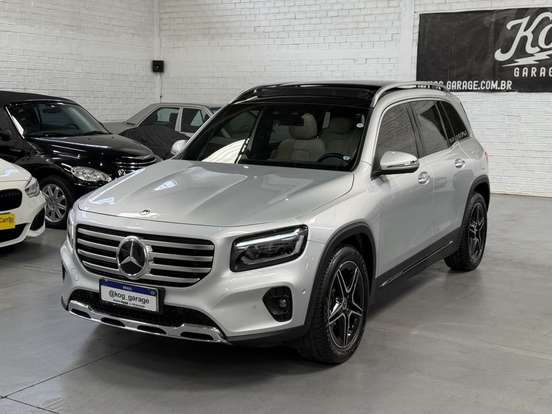 MERCEDES-BENZ-GLB 200-2023