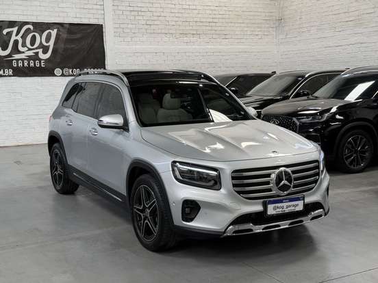 MERCEDES-BENZ-GLB 200-2023