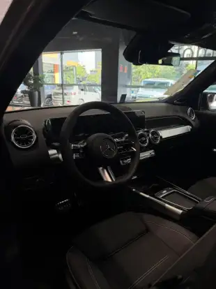 MERCEDES-BENZ-GLB 220-2026