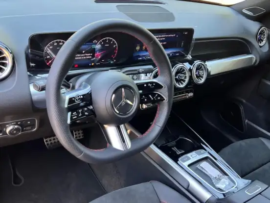 MERCEDES-BENZ-GLB 220-2.0 MHEV AMG LINE 4MATIC 8G-DCT MERCEDES-BENZ-GLB 220-2026
