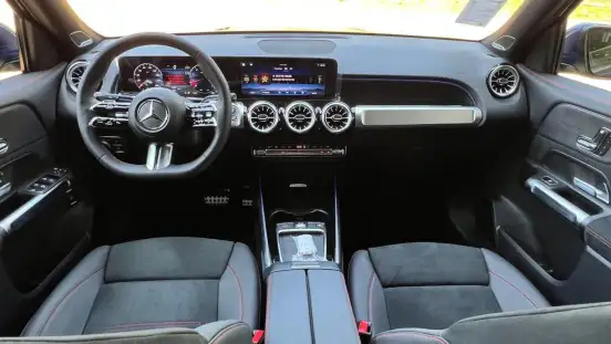 MERCEDES-BENZ-GLB 220-2026