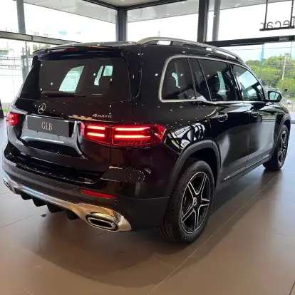 MERCEDES-BENZ-GLB 220-2026