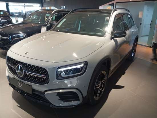 MERCEDES-BENZ-GLB 220-2026
