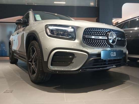 MERCEDES-BENZ-GLB 220-2.0 MHEV NIGHT EDITION 4MATIC 8G-DCT MERCEDES-BENZ-GLB 220-2026
