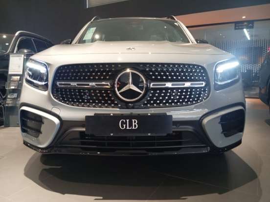 MERCEDES-BENZ-GLB 220-2.0 MHEV NIGHT EDITION 4MATIC 8G-DCT MERCEDES-BENZ-GLB 220-2026