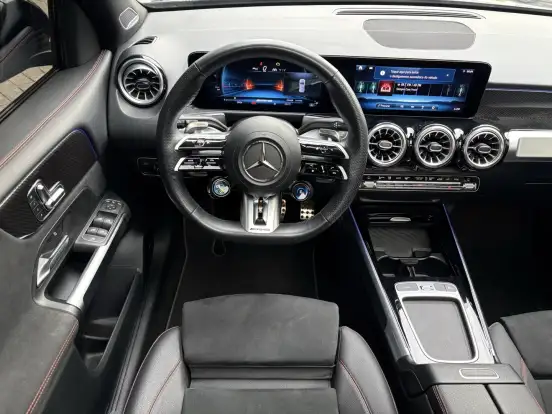 MERCEDES-BENZ-GLB 35 AMG-2024