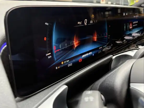 MERCEDES-BENZ-GLB 35 AMG-2024