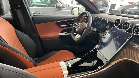 MERCEDES-BENZ-GLC 300-2026