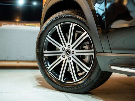 MERCEDES-BENZ-GLE 450d-2025