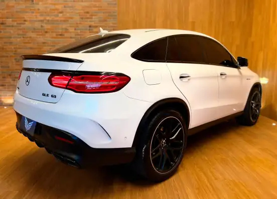 MERCEDES-BENZ-GLE 63 AMG-5.5 V8 TURBO GASOLINA COUPÉ 4MATIC 7G-TRONIC MERCEDES-BENZ-GLE 63 AMG-2016