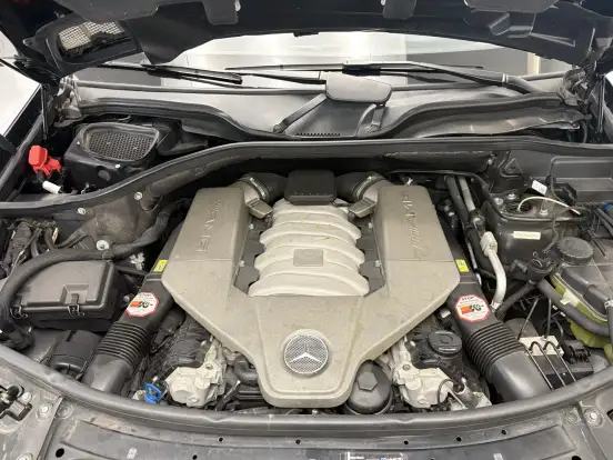 MERCEDES-BENZ-ML 63 AMG-6.2 V8 32V GASOLINA 4P AUTOMÁTICO MERCEDES-BENZ-ML 63 AMG-2010