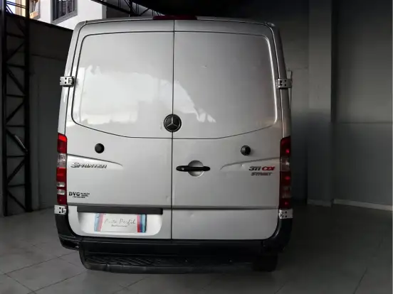 MERCEDES-BENZ-SPRINTER-2.2 311 CDI FURGÃO STREET 7.5 16V BI-TURBO DIESEL MANUAL MERCEDES-BENZ-SPRINTER-2013