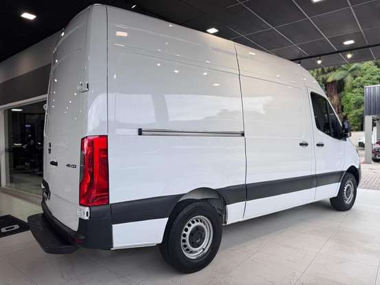 MERCEDES-BENZ-SPRINTER-2021