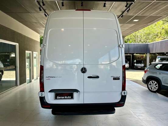 MERCEDES-BENZ-SPRINTER-2.2 CDI DIESEL FURGÃO 516 TA EXTRA LONGO MANUAL MERCEDES-BENZ-SPRINTER-2021