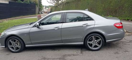 MERCEDES-BENZ-E 500-2011