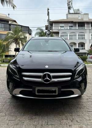 MERCEDES-BENZ-GLA 200-2017