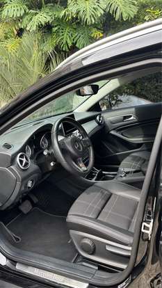 MERCEDES-BENZ-GLA 200-2017