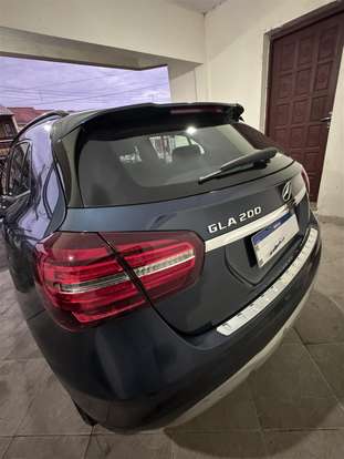 MERCEDES-BENZ-GLA 200-2019