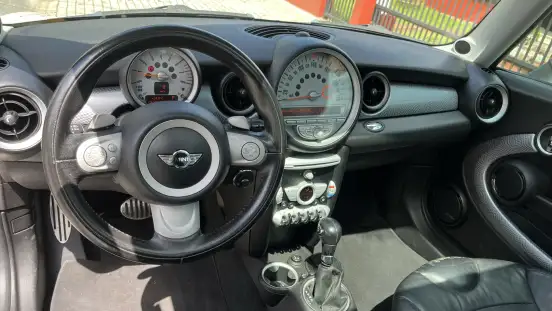 MINI-COOPER-2010