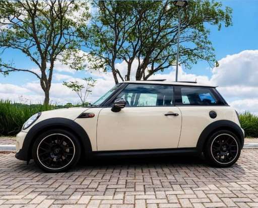 MINI-COOPER-2010