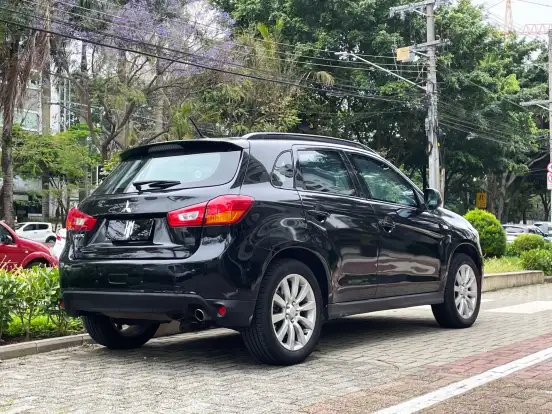 MITSUBISHI-ASX-2015