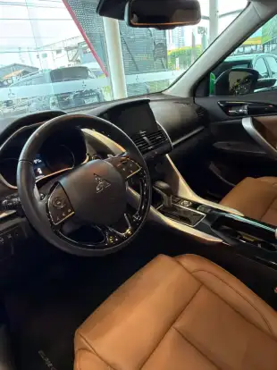 MITSUBISHI-ECLIPSE CROSS-2024