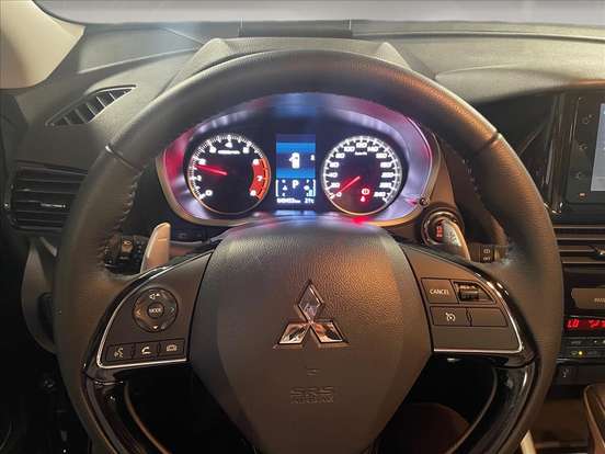 MITSUBISHI-ECLIPSE CROSS-1.5 MIVEC TURBO GASOLINA HPE CVT MITSUBISHI-ECLIPSE CROSS-2024