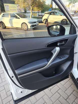 MITSUBISHI-ECLIPSE CROSS-1.5 MIVEC TURBO GASOLINA HPE-S S-AWC CVT MITSUBISHI-ECLIPSE CROSS-2024