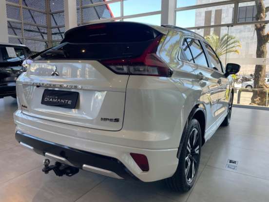 MITSUBISHI-ECLIPSE CROSS-2024