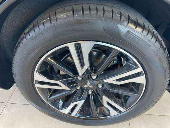 MITSUBISHI-ECLIPSE CROSS-1.5 MIVEC TURBO GASOLINA HPE-S S-AWC CVT MITSUBISHI-ECLIPSE CROSS-2024