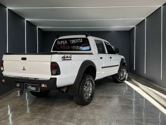 MITSUBISHI-L200-2.5 GL 4X4 CD 8V TURBO DIESEL 4P MANUAL MITSUBISHI-L200-2011