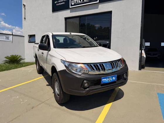 MITSUBISHI L200 TRITON 2.4 16V TURBO DIESEL GL CD 4X4 MANUAL