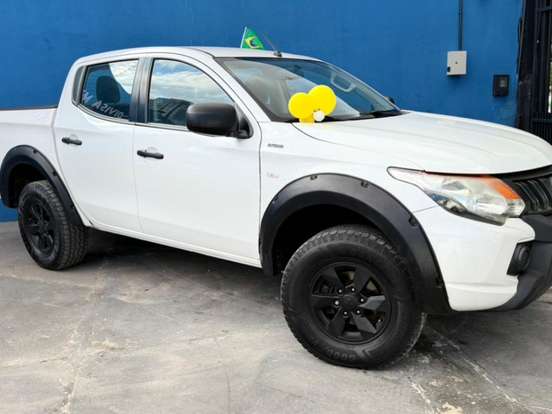 MITSUBISHI-L200 TRITON-2.4 16V TURBO DIESEL OUTDOOR GLX CD 4X4 MANUAL MITSUBISHI-L200 TRITON-2021