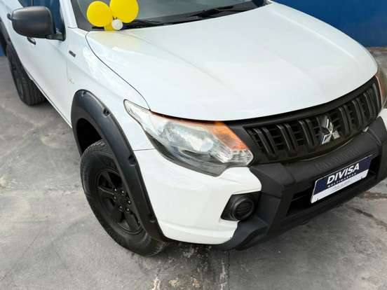 MITSUBISHI-L200 TRITON-2.4 16V TURBO DIESEL OUTDOOR GLX CD 4X4 MANUAL MITSUBISHI-L200 TRITON-2021