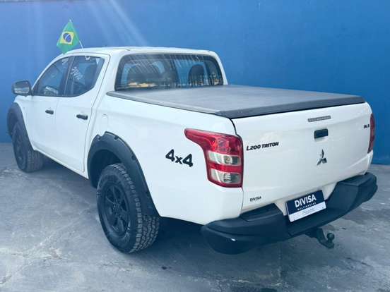 MITSUBISHI-L200 TRITON-2.4 16V TURBO DIESEL OUTDOOR GLX CD 4X4 MANUAL MITSUBISHI-L200 TRITON-2021