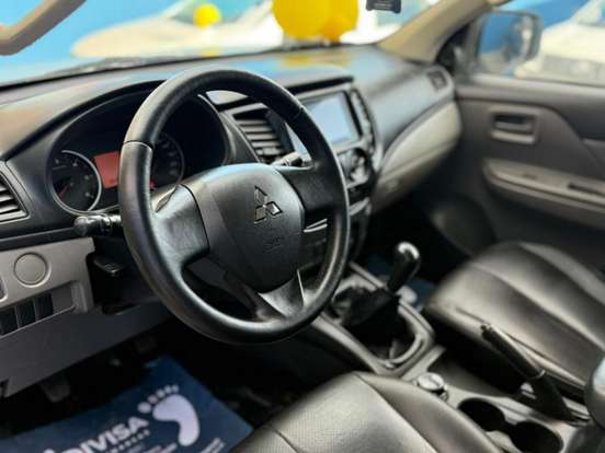 MITSUBISHI-L200 TRITON-2.4 16V TURBO DIESEL OUTDOOR GLX CD 4X4 MANUAL MITSUBISHI-L200 TRITON-2021