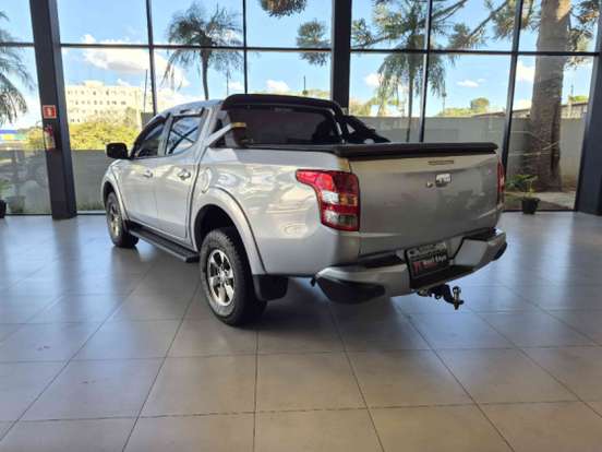 MITSUBISHI-L200 TRITON-2.4 16V TURBO DIESEL SPORT HPE CD 4P 4X4 AUTOMÁTICO MITSUBISHI-L200 TRITON-2018