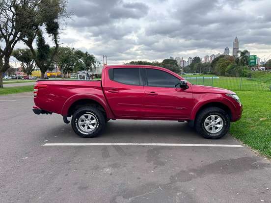 MITSUBISHI-L200 TRITON-2.4 16V TURBO DIESEL SPORT HPE TOP CD 4P 4X4 AUTOMÁTICO MITSUBISHI-L200 TRITON-2017
