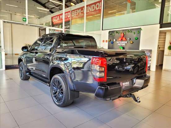 MITSUBISHI-L200 TRITON-2.4 16V TURBO DIESEL SPORT HPE-S URBAN CD 4P 4X4 AUTOMÁTICO MITSUBISHI-L200 TRITON-2024