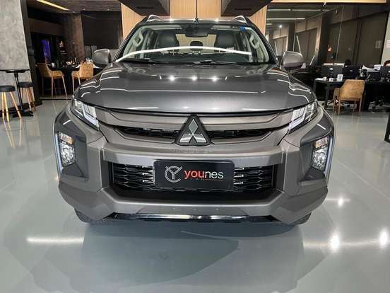 MITSUBISHI-L200 TRITON-2.4 16V TURBO DIESEL SPORT OUTDOOR PLUS CD 4P 4X4 AUTOMÁTICO MITSUBISHI-L200 TRITON-2024