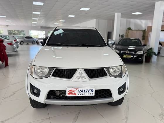 MITSUBISHI L200 TRITON 3.2 HPE 4X4 CD 16V TURBO INTERCOOLER DIESEL 4P AUTOMÁTICO