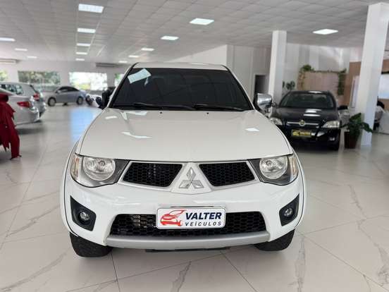 MITSUBISHI-L200 TRITON-2011