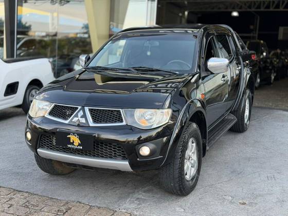 MITSUBISHI L200 TRITON 3.2 HPE 4X4 CD 16V TURBO INTERCOOLER DIESEL 4P AUTOMÁTICO
