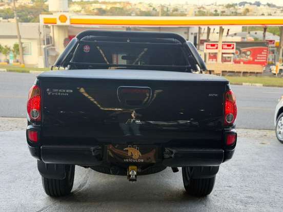 MITSUBISHI-L200 TRITON-2011