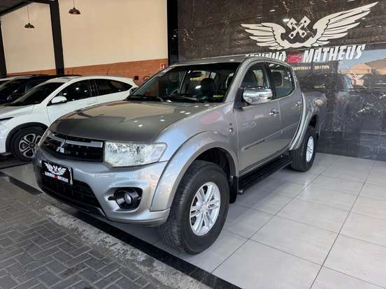MITSUBISHI-L200 TRITON-3.2 HPE 4X4 CD 16V TURBO INTERCOOLER DIESEL 4P AUTOMÁTICO MITSUBISHI-L200 TRITON-2014