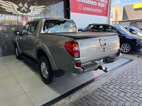 MITSUBISHI-L200 TRITON-3.2 HPE 4X4 CD 16V TURBO INTERCOOLER DIESEL 4P AUTOMÁTICO MITSUBISHI-L200 TRITON-2014